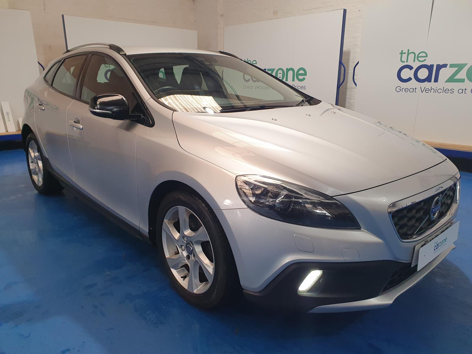 2015 VOLVO V40 MK3 (525) 2012 TO 2019 D2 CROSS COUNTRY LUX NAV